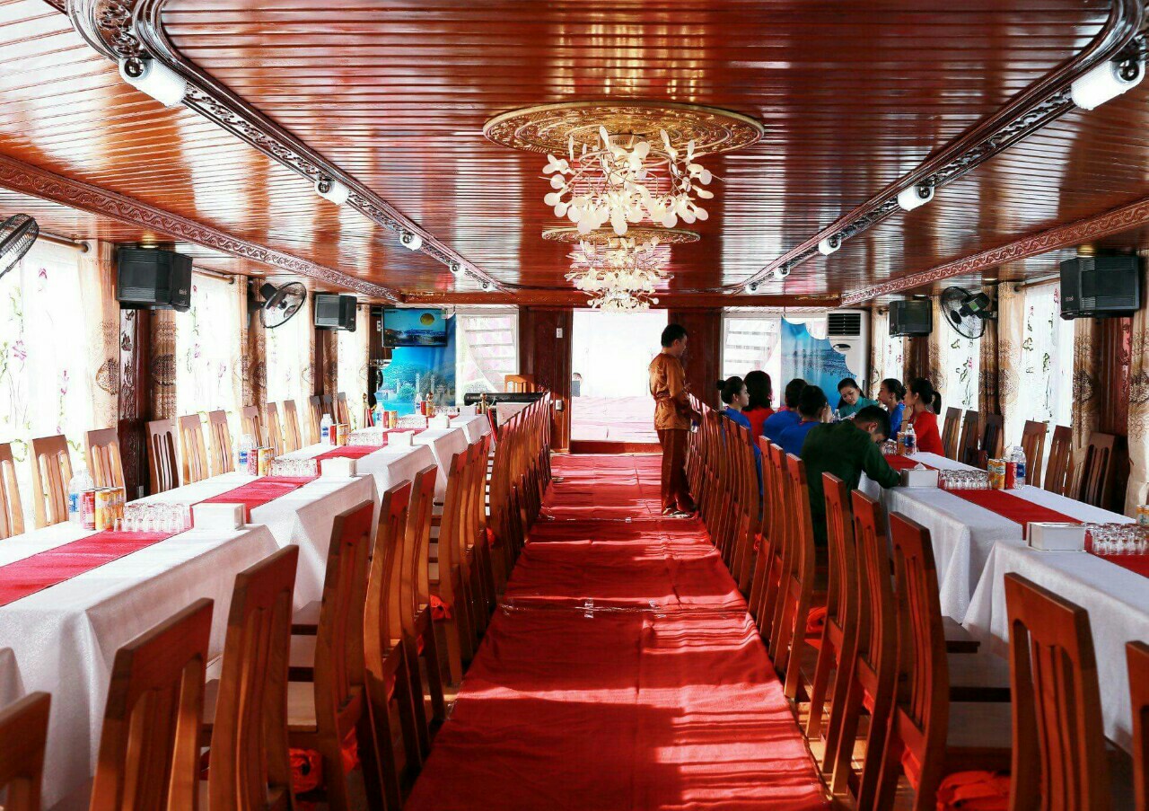 Thanh Hoa City Tour - Ma river A Half Day VIP Cruise